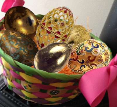 golden easter egg basket by Melania Trump