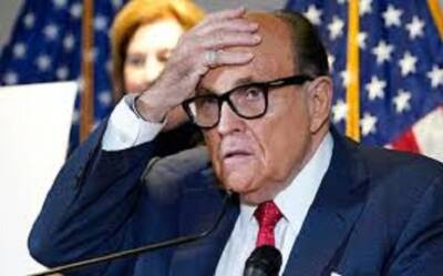 Giuliani makes amends