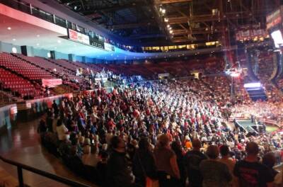 Trump rally crowd, toxic individualism