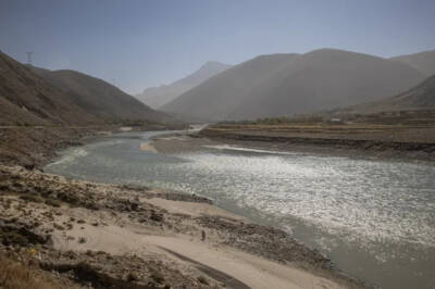 Dam Shame, Yarlung Tsangpo River