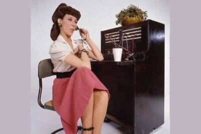 party line, Lily Tomlin